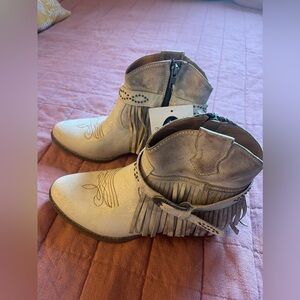 Fringe leather boots